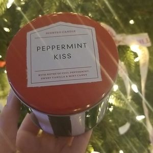 Peppermint Kiss candle